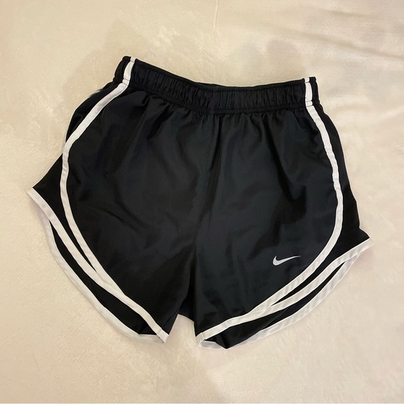 Nike Pants - Nike Women's Tempo Running Shorts